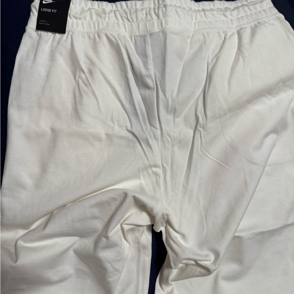 Nike women White Loose Fit Pants